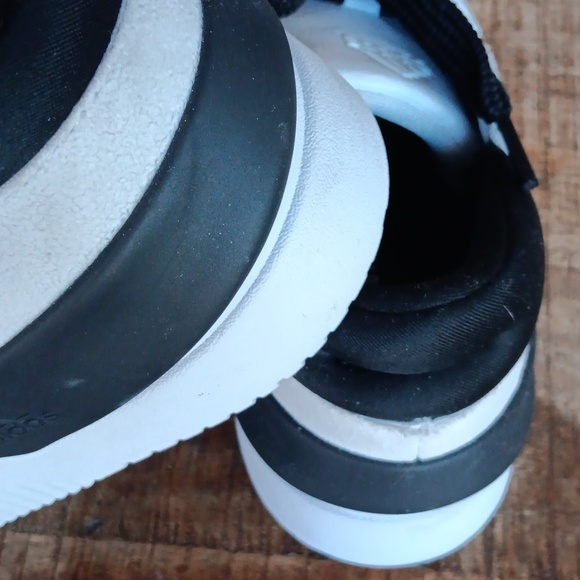 NWOT ADIDAS Size 8.5 women's White core Black - Picture 3 of 5